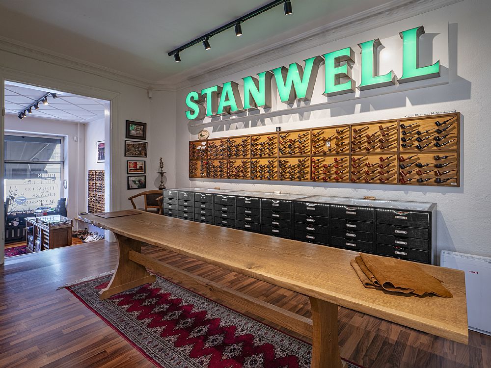 The pipe wall in The Danish Pipe Shop with the Stanwell display